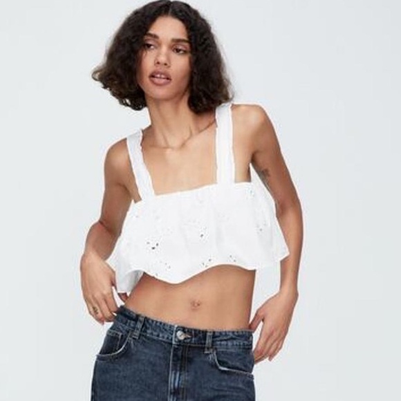 Zara Tops - Zara White Embroidered Top
